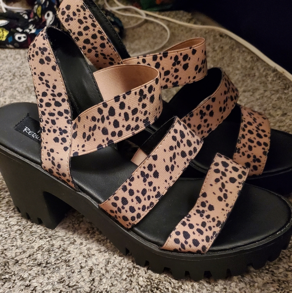 Brown dot print chunky heel